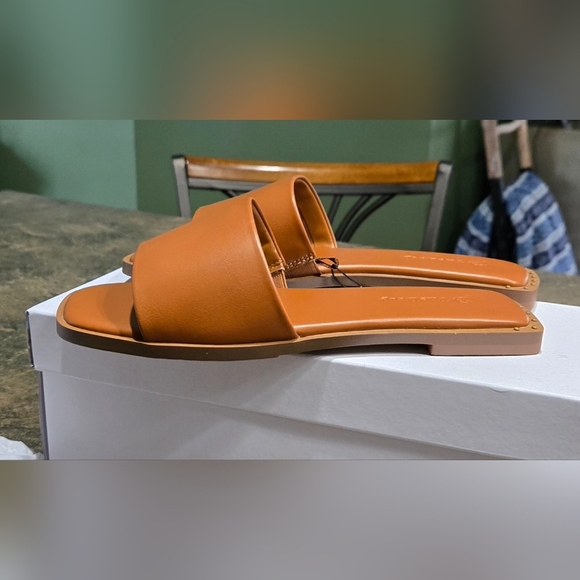 The Drop Women's Oslo One Band Sandal, Mocha #735, 736, 737 - Picture 5 of 12